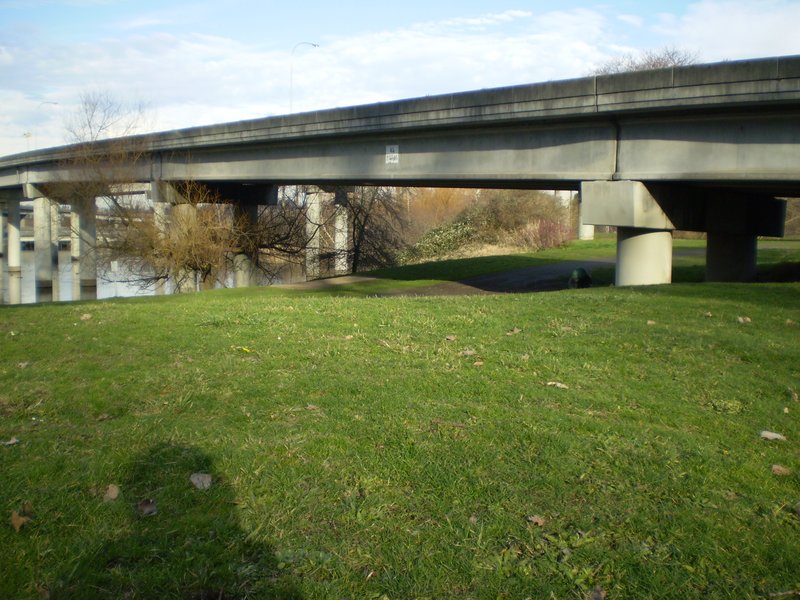 p1230039_park-overpass